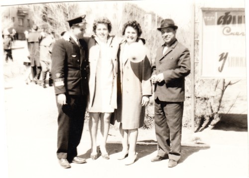 Мама на майских